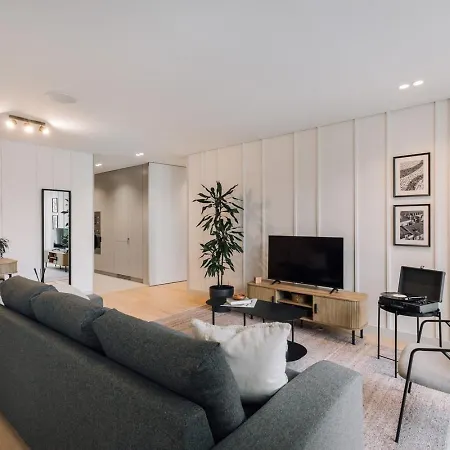 Abano - 2 Bedroom And Pool In Avenidas Novas ליסבון