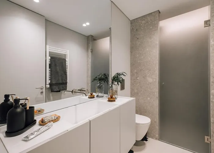 Апартаменты Abano - 2 Bedroom And Pool In Avenidas Novas *